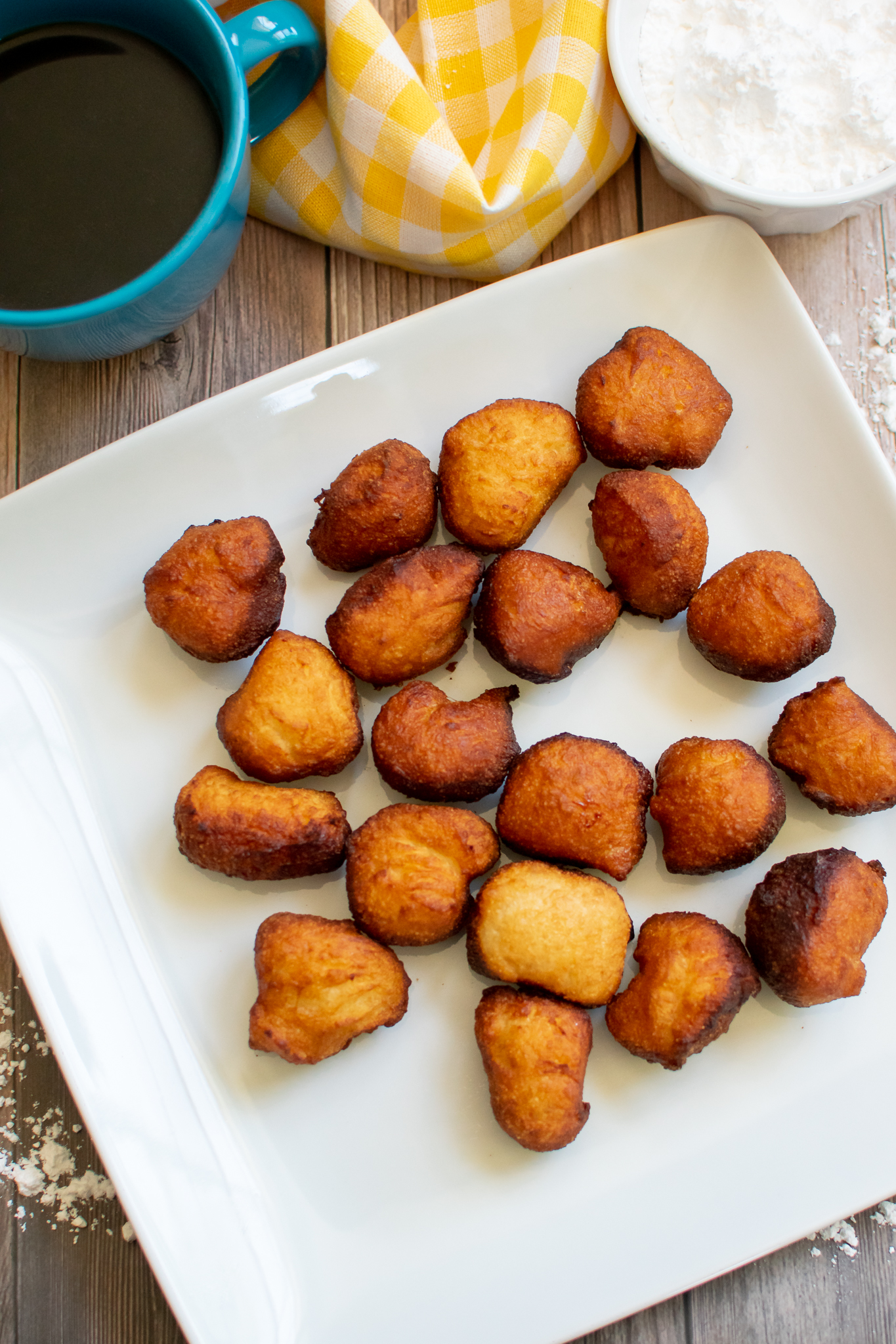 biscuit beignets cooling off