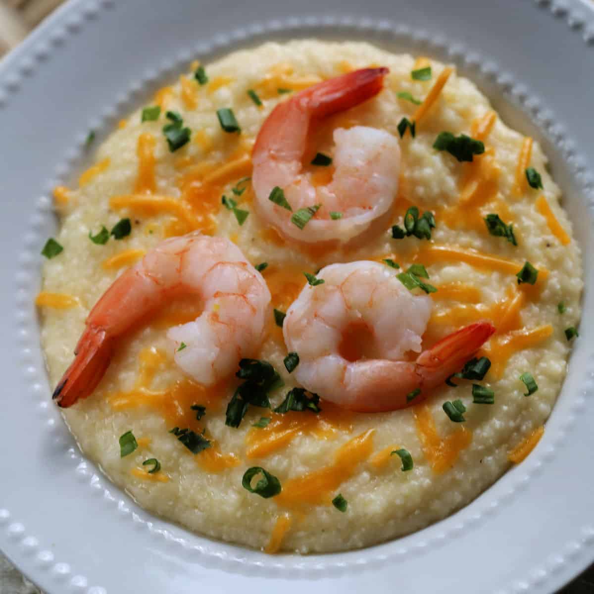 Slow Cooker Shrimp and Grits